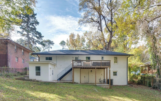 Atlanta Apartment w/ Grill: 7 Mi to Downtown!