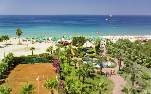 Riviera Hotel & Spa