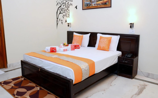 OYO 2028 Hotel Coral's Inn