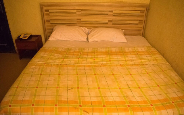 Moye Hotel Sagamu