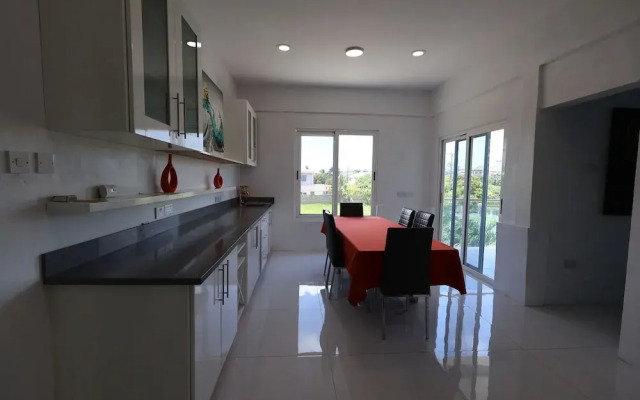 Luxury 5BD Loft in Prime Location