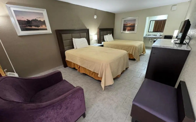 River Palm Hotel