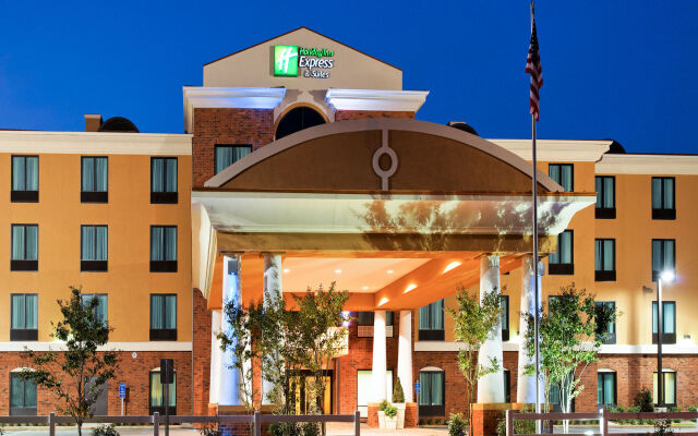 Holiday Inn Express & Suites Gulf Shores, an IHG Hotel