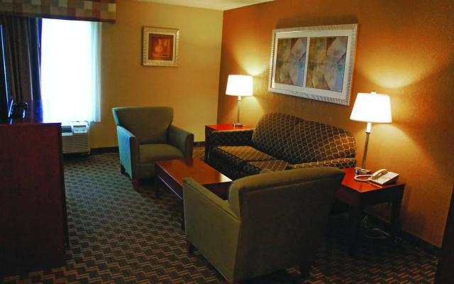 Courtyard by Marriott Cleveland Airport North