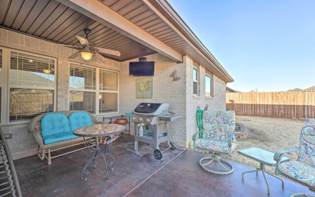 Near Hiking & Biking: Convenient Home in Rogers!