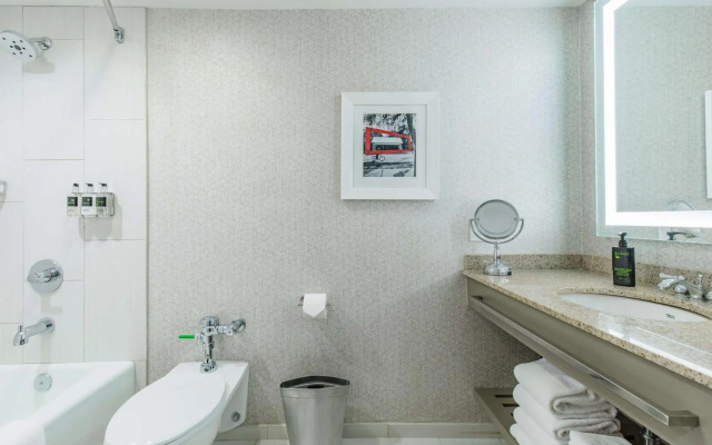 Coast Seattle Downtown Hotel by APA