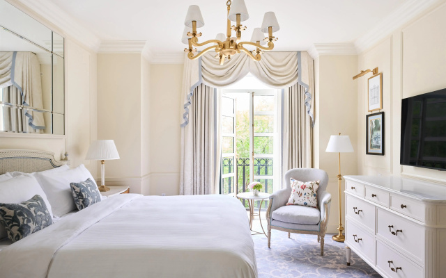 The Charleston Place