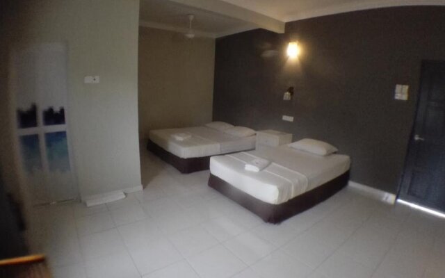 Tebing Guest House