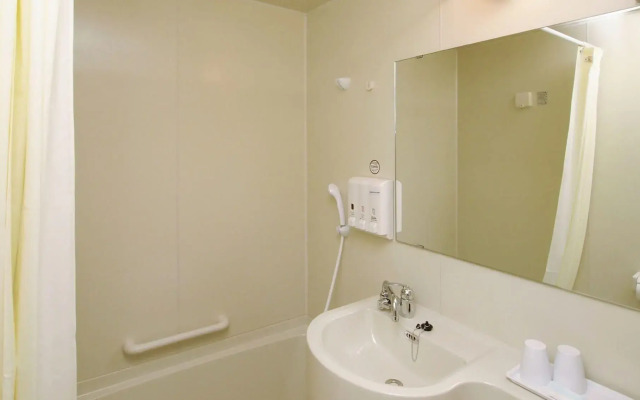 Toyoko Inn Okinawa Naha Asahibashi Ekimae