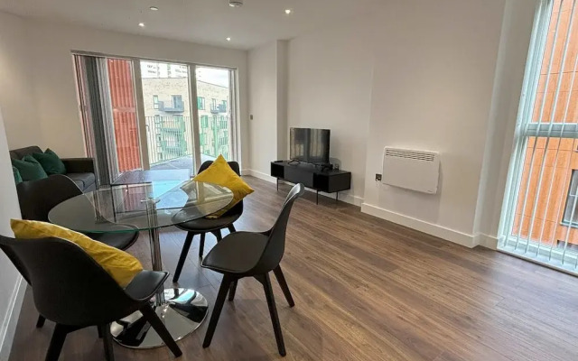 Modern 2 bed With Parking - Grand Exchange Bracknell