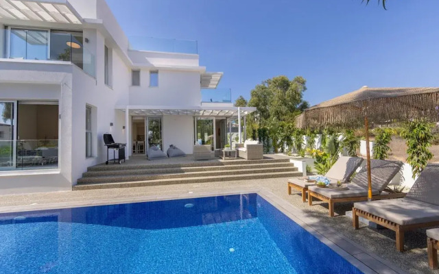 Protaras Leomi Seaview Villa