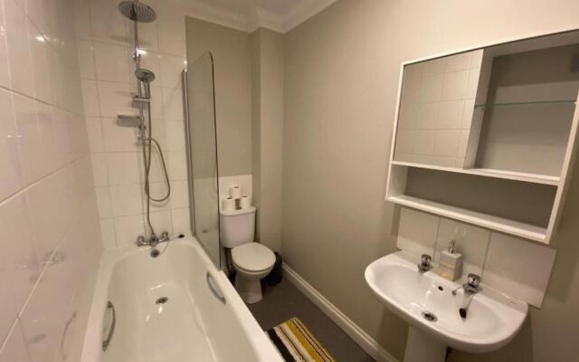 Crofton House Garden Apartment