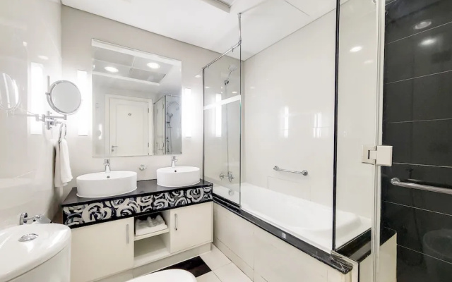 GreenFuture - Super Chic Condo With Incredible Cityscape Views