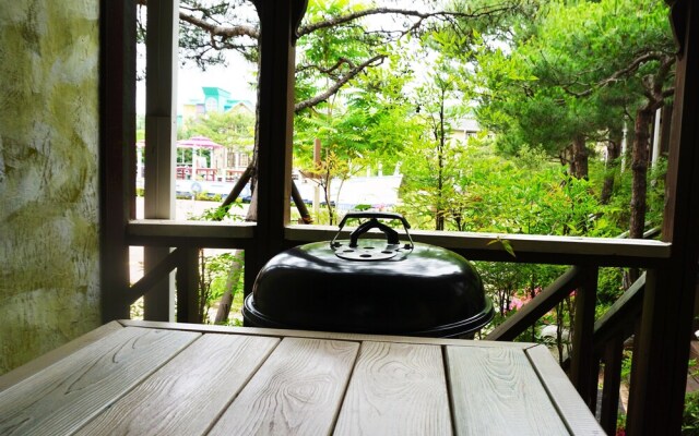 Gyeongju Art In Tiara Pension