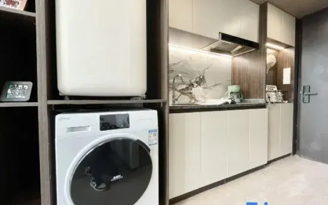 Guike Hotel (Shanghai 80,000 Stadium Caobaolu Subway Station Branch)