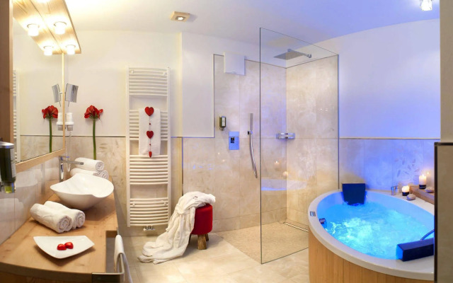 ABINEA Dolomiti Romantic Spa Hotel