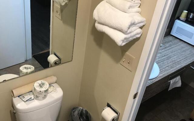 Smokey Point Motor Inn