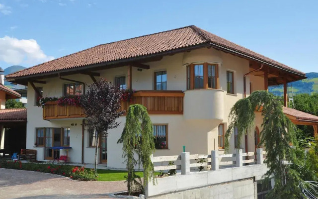 Apartment in Naz-sciaves With Garden