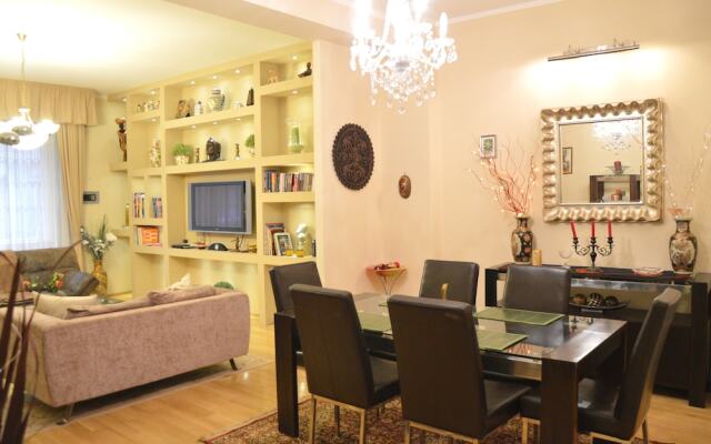 RBNB Apartments - Inner City I.
