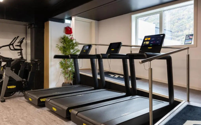 Stryn House - Hotel & Apartments