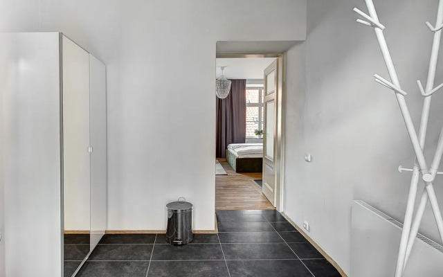 4 Arts Suites