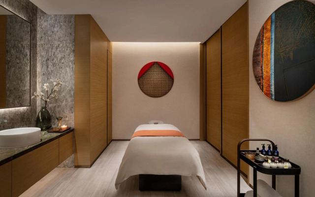 Sheraton Hong Kong Tung Chung Hotel