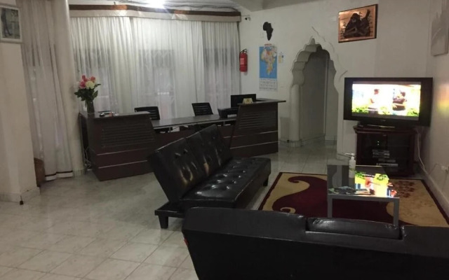 Romalo Hotel & Apartments