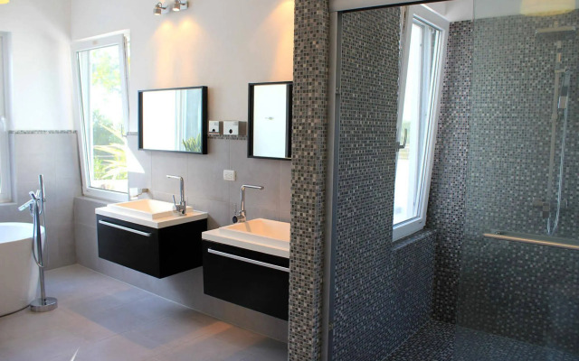 Apartments Infiniti Blu