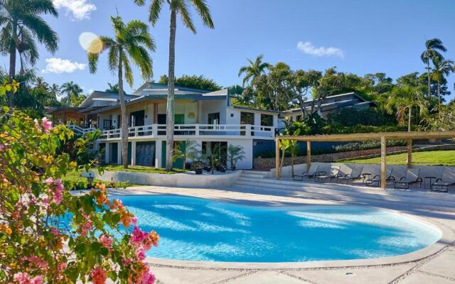 Catalina Tropical Lodge