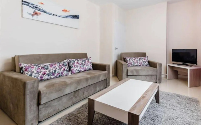 Aldgate Commercial House Apartments