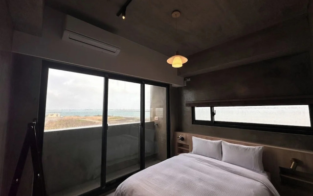 SomeWhere Inn