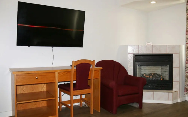 Western Budget Motel Plus Mosaic Suites