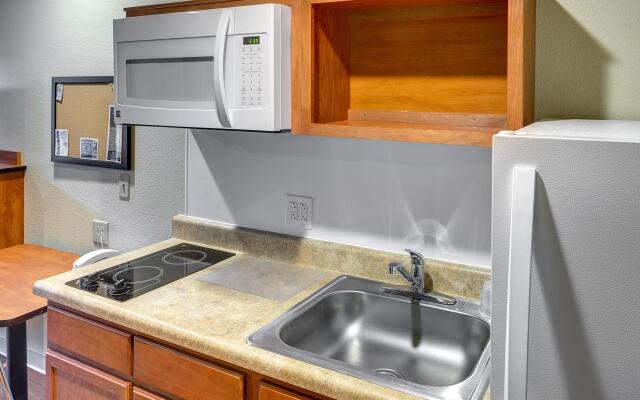 Extended Stay America Select Suites - Wichita - Airport