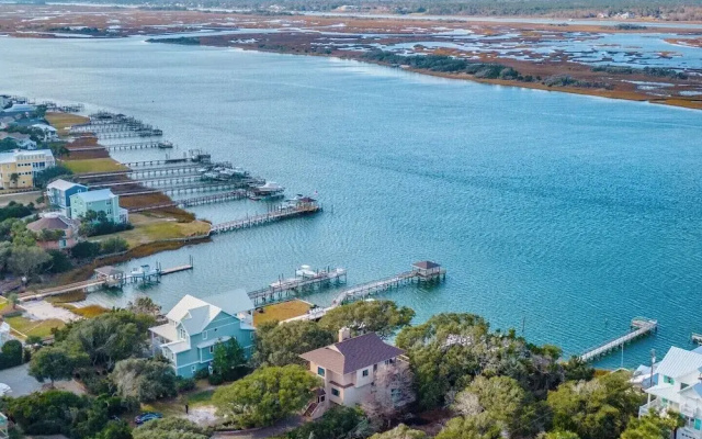 Nicholson Oaks by Topsail Realty