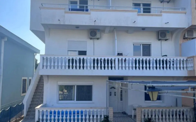 Curani Apartments