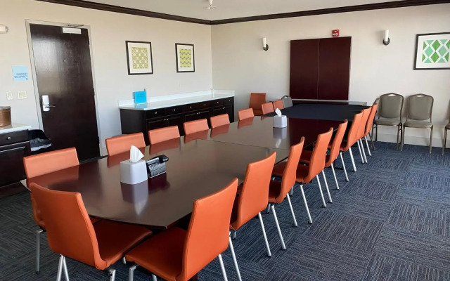 Holiday Inn Express & Suites Albuquerque Historic Old Town by IHG