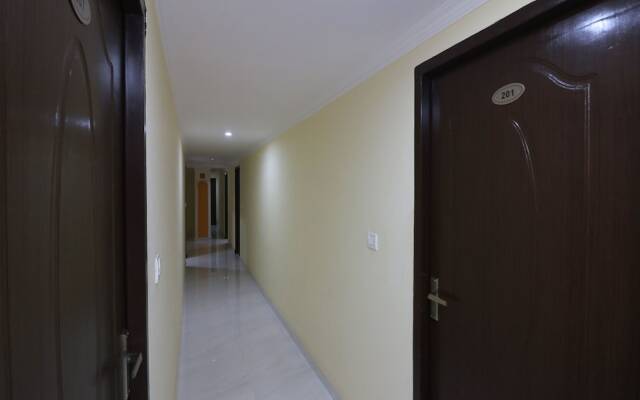 OYO 9809 Hotel Shree Residency