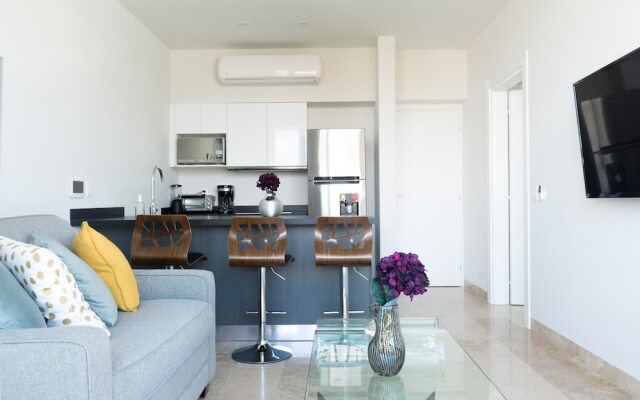 Tropic Playa Apartments by Homing Bird