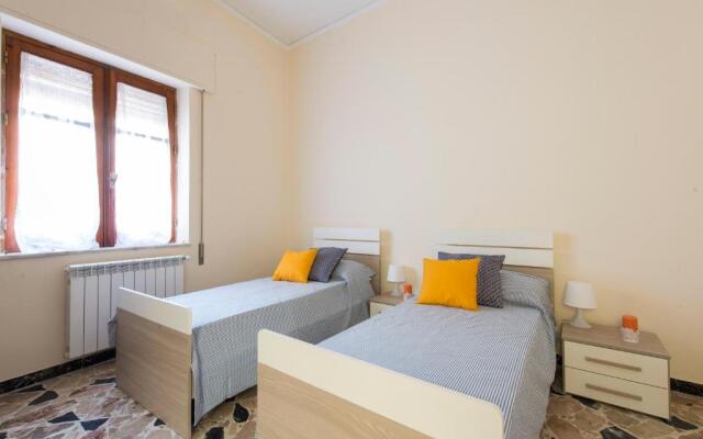 Casetta Vista Mare in Piazza a Mondello by Wonderful Italy