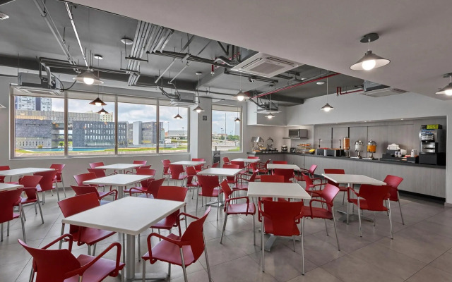 City Express Junior by Marriott Ciudad de México Sullivan