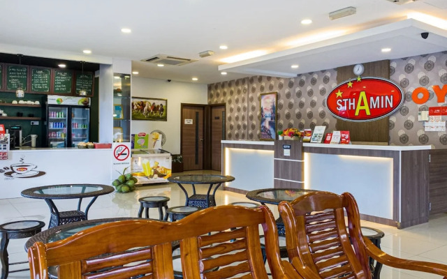 Mostyn Hotel by Oyo Rooms