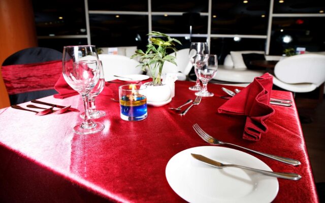 Golden Tulip Galaxy Hotel