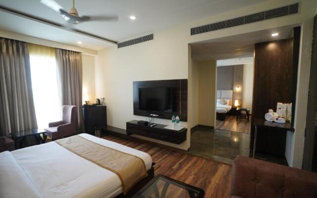 Hotel Idhayan Palace
