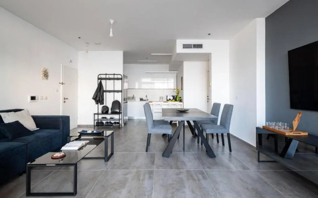 Luxury 3 Bedroom Oceanview Apt