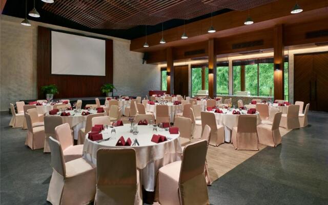 Kirimaya Golf Resort Spa