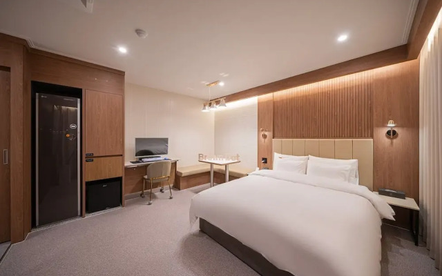 Brown Dot Hotel Sangju