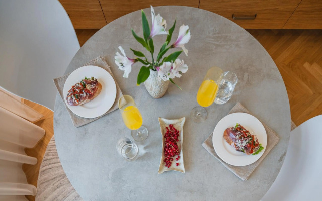 Sophisticated Apartment in Vinohrady by Prague Days