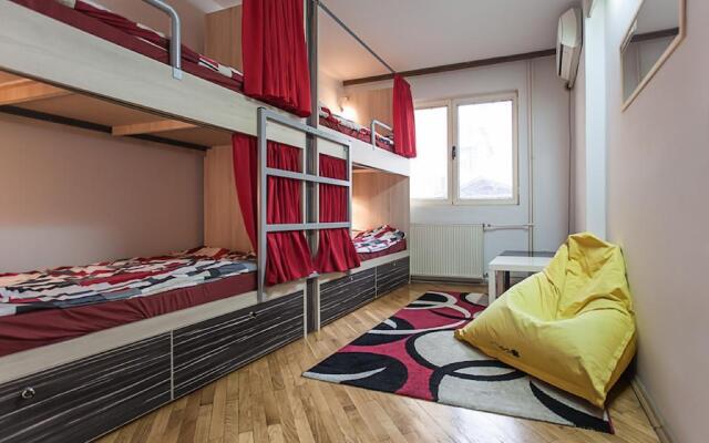 Urban Hostel & Apartments