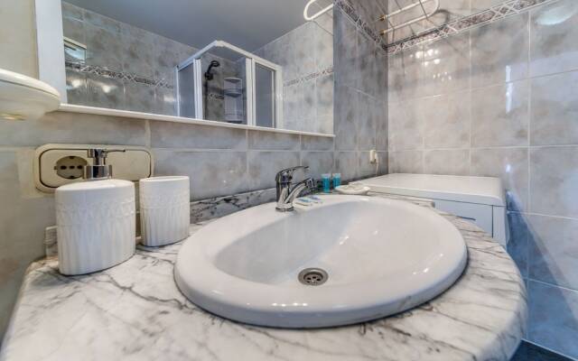 Holidays2Benal Beach