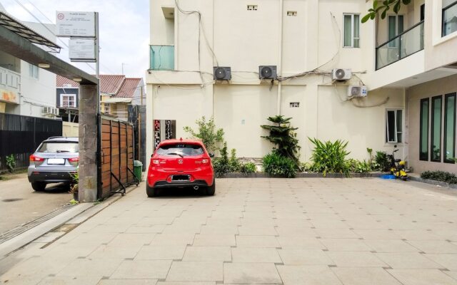 Yayah Guest House Syariah by Cocotel